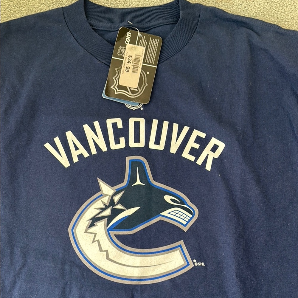 Vancouver Blue Graphic T-Shirt Maxim Lapierre Shirt NWT Medium